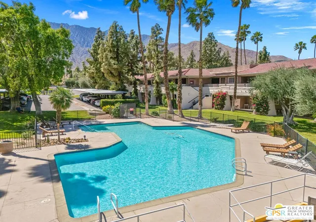 Homes for sale in Palm Springs, CA | 510 N Villa Court, Palm Springs, CA 92262 | Houzeo