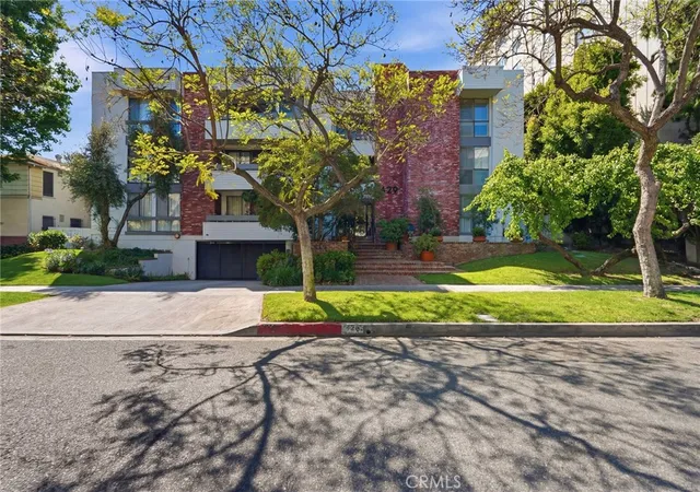 Homes for sale in Beverly Hills, CA | 429 N Oakhurst Dr #301, Beverly Hills, CA 90210 | MLS# SR26074494