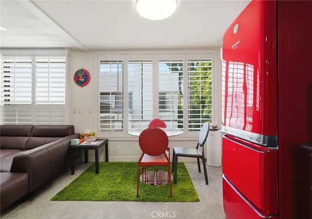 Homes for sale in Beverly Hills, CA | 429 N Oakhurst Dr, Beverly Hills, CA 90210