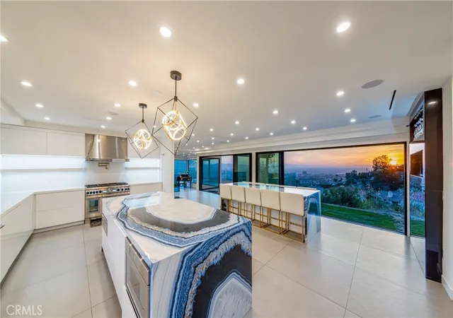 1st image of 1001 Via Alta, Burbank, CA 91501 | MLS# SR26076142