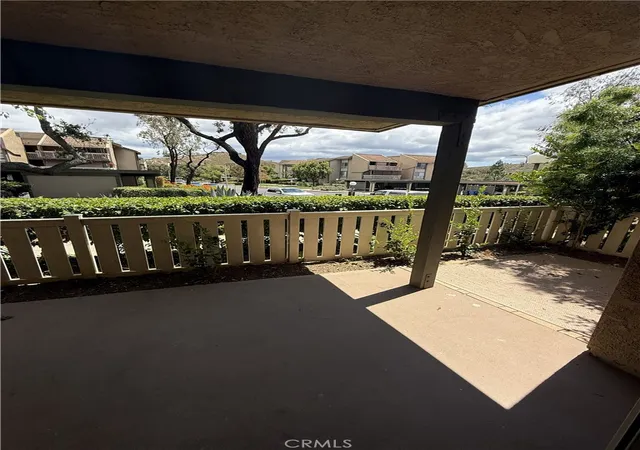 Homes for sale in Thousand Oaks, CA | 351 Chestnut Hill Court, Thousand Oaks, CA 91360 | Houzeo