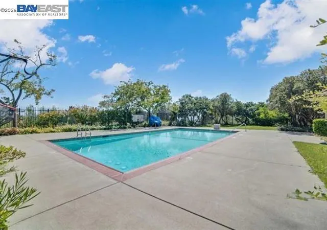 Photo 3 of Townhouse for sale at 34 Chimney Rock, Oakland, CA 94605 | MLS# 41130286 | Listing updated on 2026-10-01