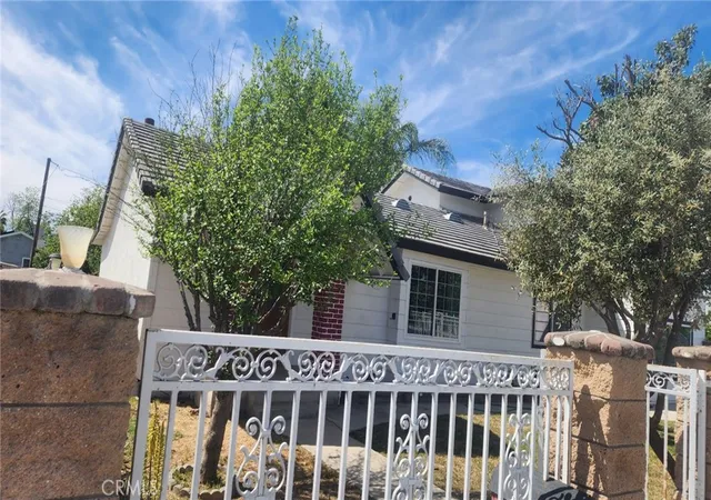 4th image of 295 Sparks, Bakersfield, CA 93307 | MLS# SR26076071