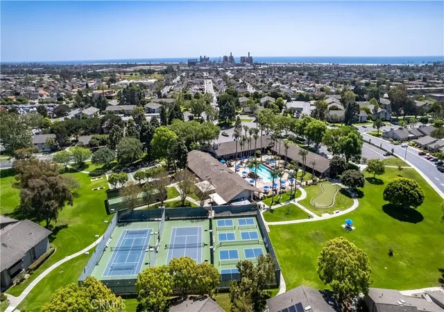 Homes for sale in Huntington Beach, CA | 8566 19 G Van Ness Court, Huntington Beach, CA 92646 | Houzeo