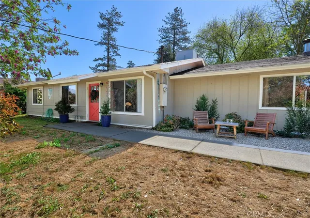 Photo 1 of Sale Pending at 40885 Elliott, Oakhurst, CA 93644 | MLS# FR26076706 | Listing updated on 2026-09-23
