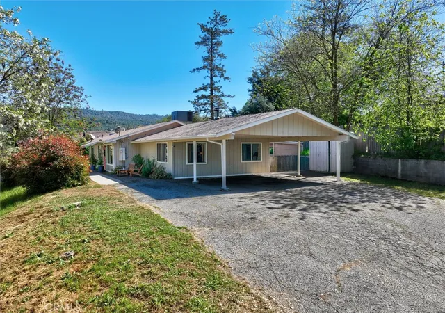 Photo 4 of Sale Pending at 40885 Elliott, Oakhurst, CA 93644 | MLS# FR26076706 | Listing updated on 2026-09-23
