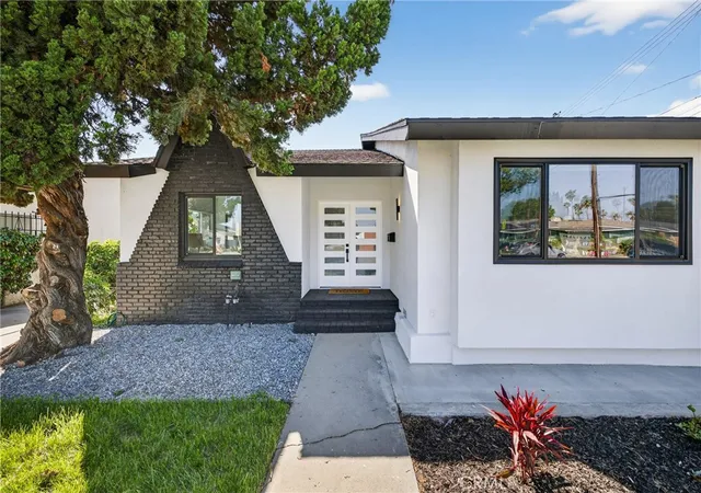 Homes for sale in Bellflower, CA | 15529 Cornuta, Bellflower, CA 90706 | MLS# DW26076726