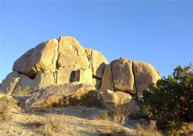 4th image of 52588 Blackbrush Rd, Pioneertown, CA 92268 | MLS# JT26066572