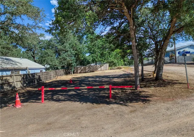 3rd image of 15428 Pacific, Clearlake, CA 95422 | MLS# LC26076762