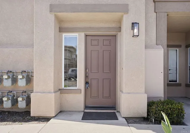 3rd image of 641 Sumner Wy, Oceanside, CA 92058