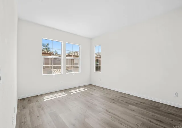 4th image of 641 Sumner Wy, Oceanside, CA 92058