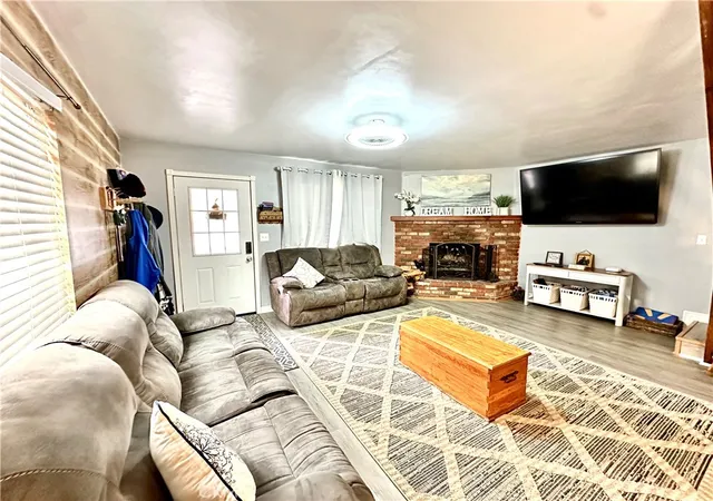 Photo 4 of House for sale at 924 W Aeroplane, Big Bear City, CA 92314 | MLS# IV26076846 | Listing updated on 2026-09-25
