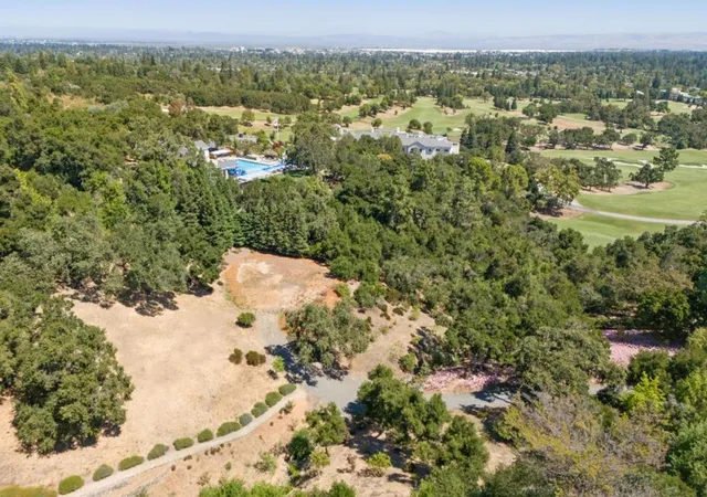 1st image of 941 High Rd, Woodside, CA 94062 | MLS# ML82042331