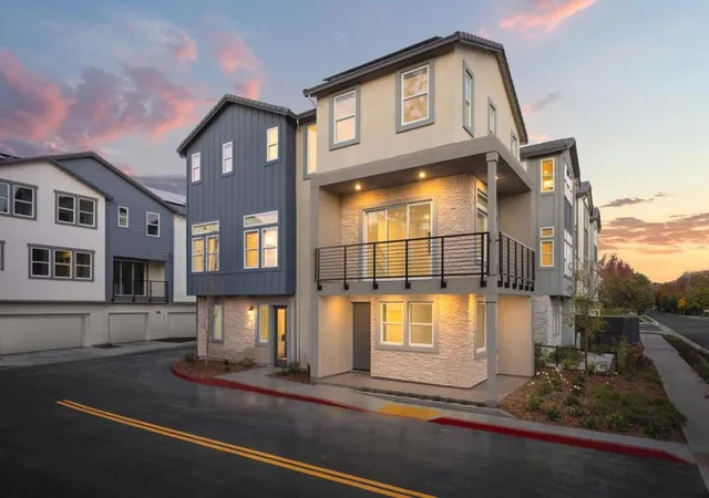 Photo 3 of Sale Pending at 287 Llewellyn Ave, Campbell, CA 95008 | MLS# ML82042333 | Listing updated on 2026-04-13