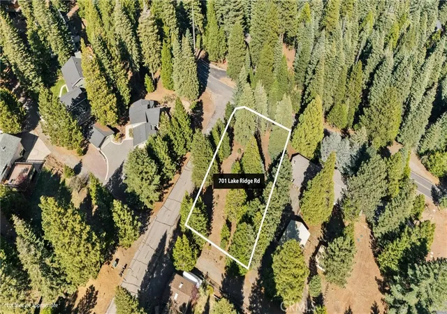 2nd image of 701 Lake Ridge Rd, Lake Almanor, CA 96137 | MLS# SN26074234