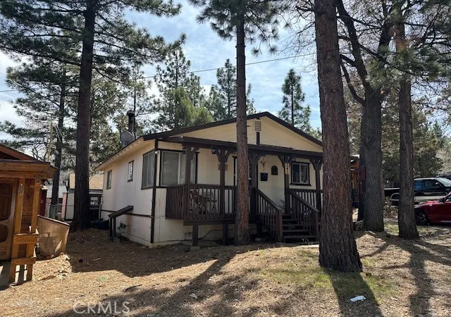 Homes for sale in Sugarloaf, CA | 245 Sunset, Sugarloaf, CA 92386 | MLS# CV26076928