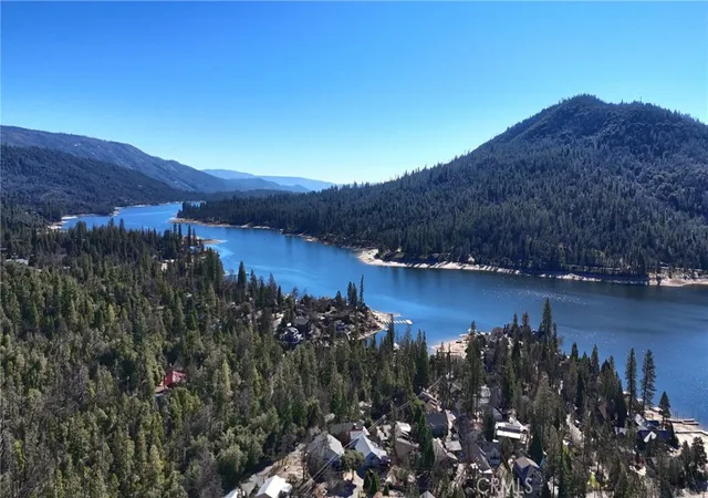 Homes for sale in Bass Lake, CA | 39667 W Idylwild, Bass Lake, CA 93604 | MLS# FR26076684