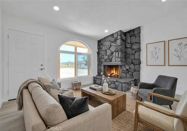4th image of 20916 Thunderbird, Apple Valley, CA 92307 | MLS# CV26077019