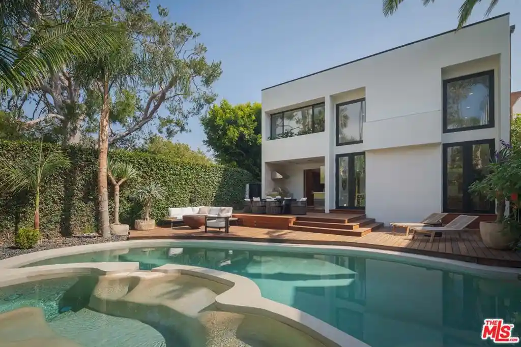 Photo 1 of Single family home for sale at 23649 Malibu Colony Rd, Malibu, CA 90265 | MLS# 26695991 | Listing updated on 2026-07-21