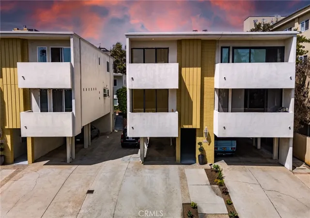 Homes for sale in Los Angeles, CA | 11919 Mayfield, Los Angeles, CA 90049 | Houzeo