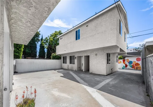 4th image of 625 Orizaba, Long Beach, CA 90814
