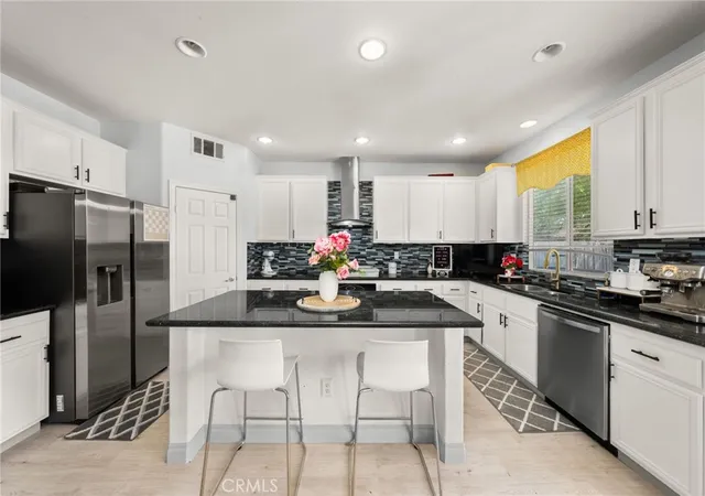 Homes for sale in Victorville, CA | 13607 Mayflower St, Victorville, CA 92392 | MLS# IG26077294