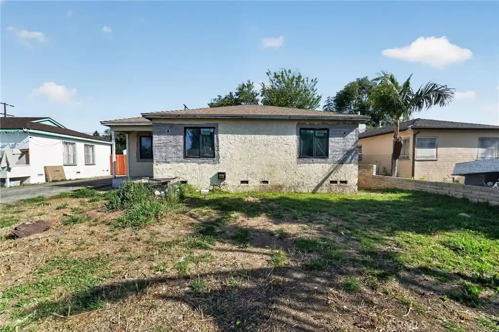 Photo 1 of Sale Pending at 15021 Sylvan, Van Nuys, CA 91411 | MLS# PW26076285 | Listing updated on 2026-10-18