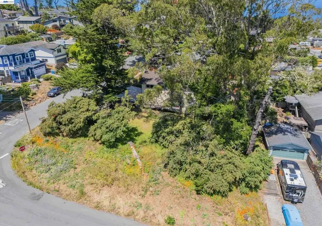 11th image of 0 6th St, Montara, CA 94037 | MLS# 41130481