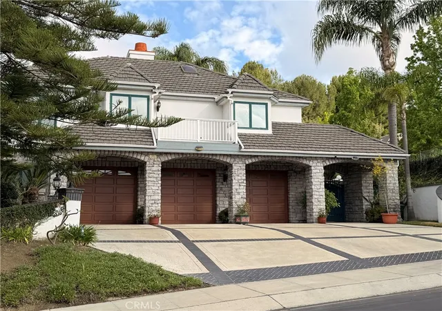 Photo 4 of Single family home for sale at 2759 N Chauncey, Orange, CA 92867 | MLS# PW26077482 | Listing updated on 2026-06-26