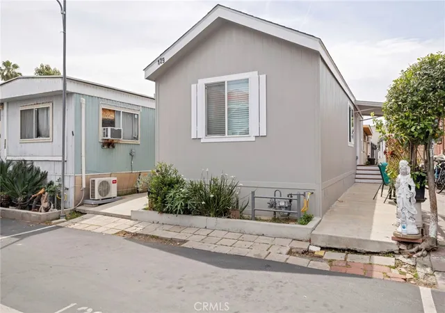 4th image of 7650 Balboa Blvd #129, Van Nuys, CA 91406 | MLS# CV26077602