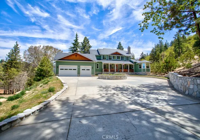 3rd image of 32557 Pine Cone Ct A&B, Running Springs, CA 92382 | MLS# SR26077481