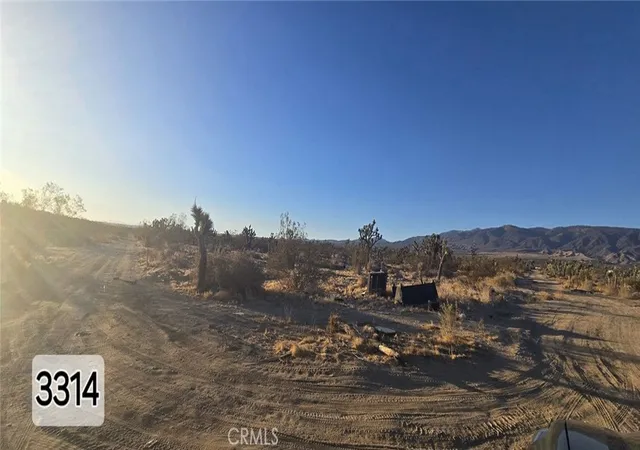 17th image of 26000 Avenue W, Llano, CA 93544 | MLS# DW26077657