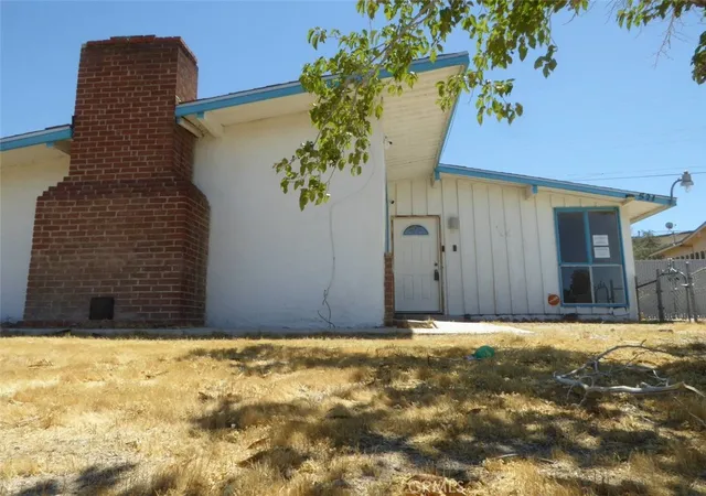 Homes for sale in Barstow, CA | 521 S Muriel, Barstow, CA 92311 | MLS# HD26076081