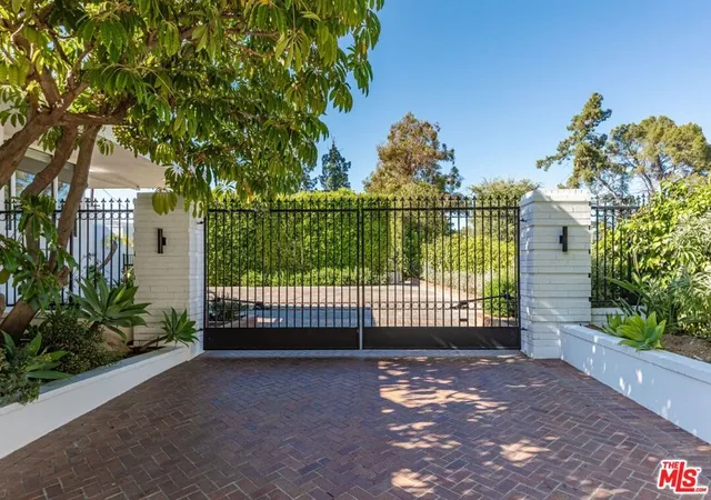 4th image of 16411 Garvin Dr, Encino, CA 91436 | MLS# 26678259