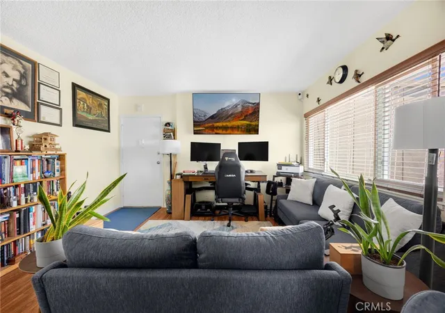 3rd image of 7135 Coldwater Canyon #14, North Hollywood, CA 91605 | MLS# PW26077762