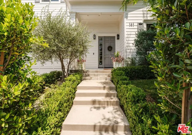 Homes for sale in Los Angeles, CA | 141 S Saltair Ave, Los Angeles, CA 90049 | MLS# 26658867