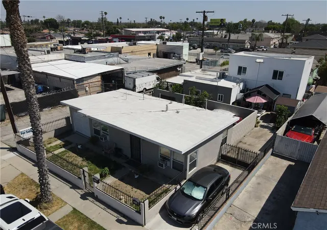 2nd image of 114 S Thorson, Compton, CA 90221 | MLS# SB26077982