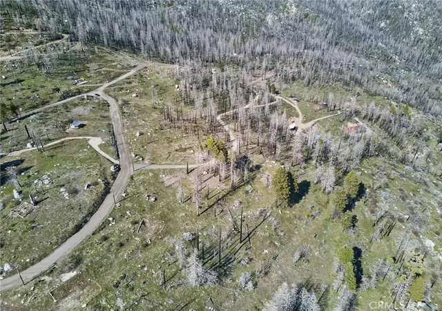 3rd image of 7000 Pine View Dr, Springville, CA 93265 | MLS# OC26077996
