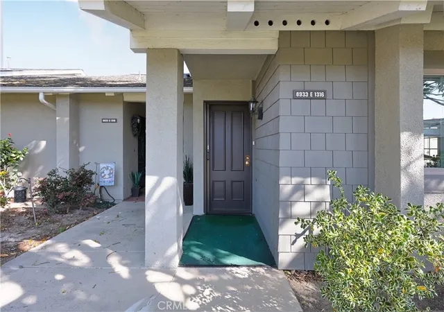Photo 2 of Condo for sale at 8933 Amador Cir, Huntington Beach, CA 92646 | MLS# DW26077023 | Listing updated on 2026-10-08