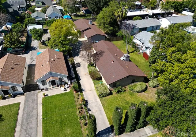 Photo 1 of Sale Pending at 1909 N Summit, Pasadena, CA 91103 | MLS# IV26078036 | Listing updated on 2026-10-02