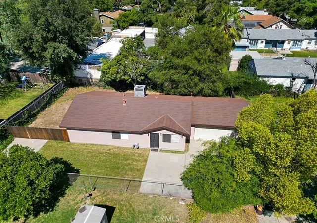 Photo 2 of Sale Pending at 1909 N Summit, Pasadena, CA 91103 | MLS# IV26078036 | Listing updated on 2026-10-02