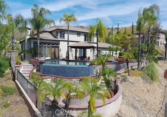 2nd image of 2132 Horse Trail Dr, Redlands, CA 92373 | MLS# IG26075411