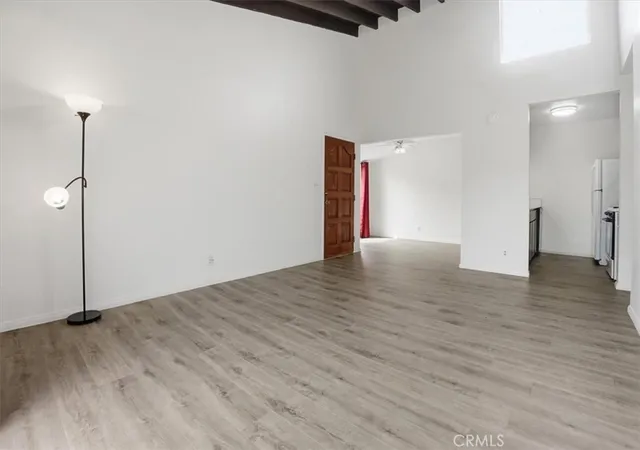 Photo 4 of Condo for sale at 1001 W Stevens Ave #237, Santa Ana, CA 92707 | MLS# PW26078009 | Listing updated on 2026-10-03