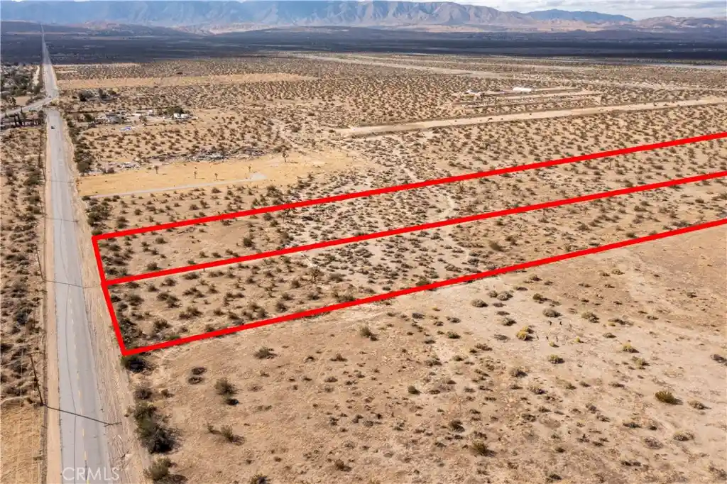 Land for sale at 165 E Avenue S, Palmdale, CA 93591 | MLS# SR26078486