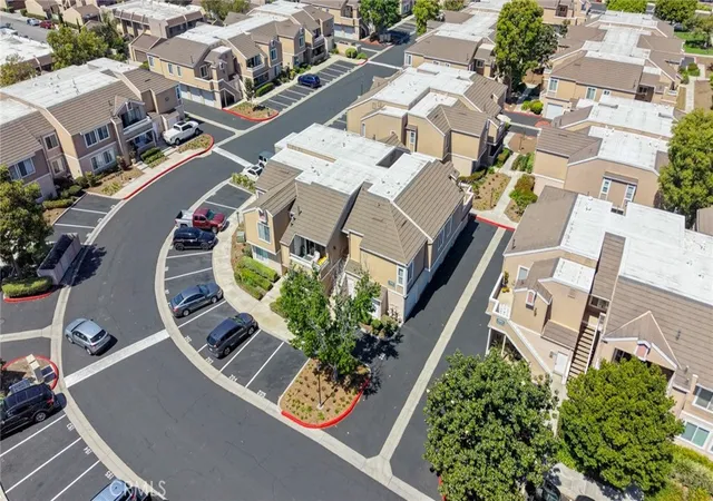 Listing Photo 2 - Condo for sale in building located at 10452 W Briar Oaks, Stanton, CA 90680 - Unit #