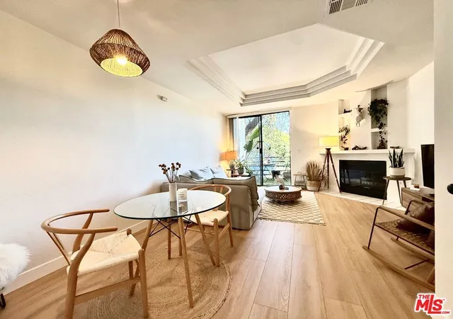 3rd image of 2500 Abbot Kinney Blvd #6, Venice, CA 90291 | MLS# 26706983