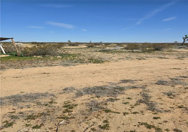 3rd image of 200 Avenue M-4, Lancaster, CA 93535 | MLS# PW26078702