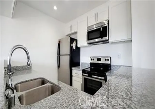 Homes for sale in Long Beach, CA | 420 Redondo #102, Long Beach, CA 90814 | MLS# PW26076592