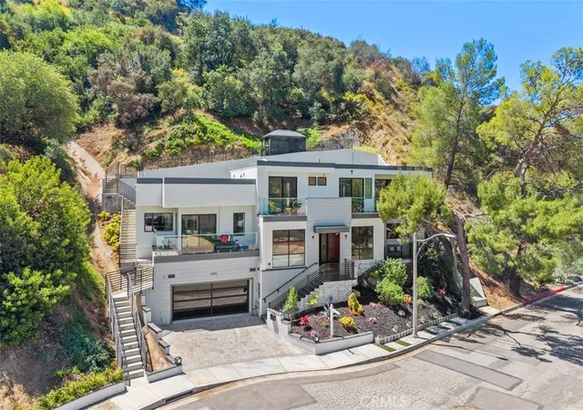 Photo 1 of Single family home for sale at 3060 Hollywell, Glendale, CA 91206 | MLS# OC26078541 | Listing updated on 2026-10-08