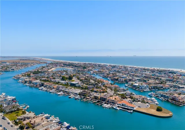 3rd image of 16462 Malden Cir, Huntington Beach, CA 92649 | MLS# LG26078540